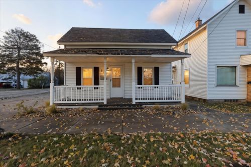 817 N 4th Ave, Big Rapids, MI, 49307-1129 | Card Image