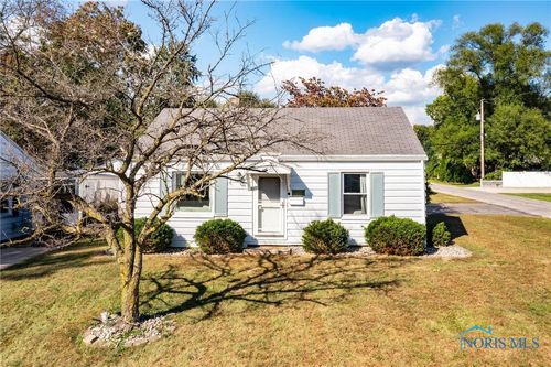 5202 Arbor Way, Sylvania, OH, 43560-2530 | Card Image