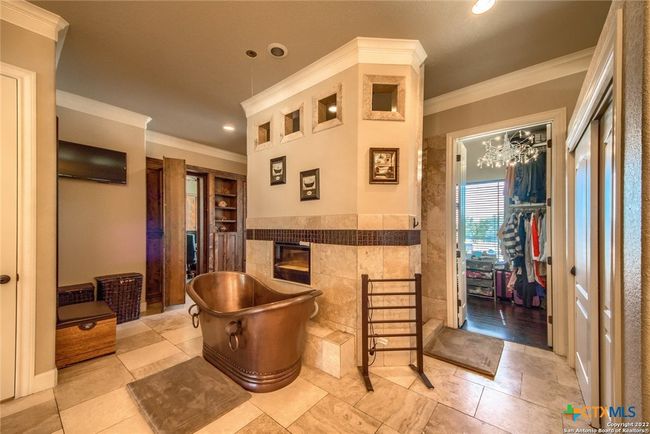 9811 Klein Ct, House other with 6 bedrooms, 7 bathrooms and null parking in New Braunfels TX | Image 18