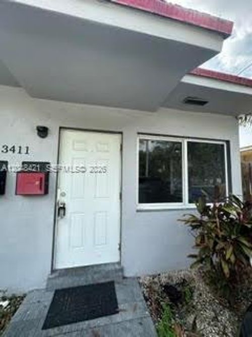 b-3411 Nw 9th Ct, Miami, FL, 33127 | Card Image