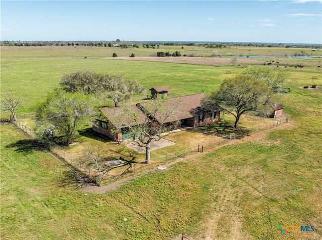 11552 Fm 1383, Home with 3 bedrooms, 2 bathrooms and null parking in Schulenburg TX | Image 42