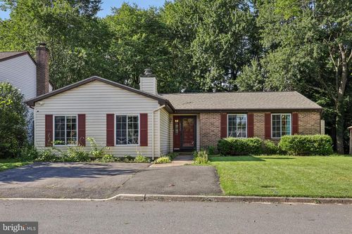 10235 Foxborough Ct, MANASSAS, VA, 20110-6155 | Card Image