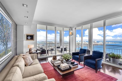 lph4401-848 Brickell Key Dr, Miami, FL, 33131-3700 | Card Image