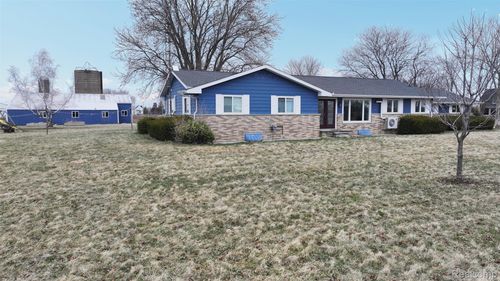 91 N Doran Rd, Imlay City, MI, 48444-9741 | Card Image