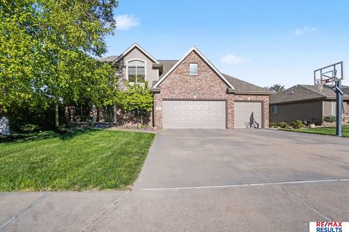 7427 S 102nd Ave, La Vista, NE, 68128-6715 | Card Image