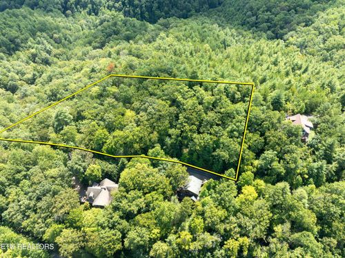 864 Stonegate Way, Townsend, TN, 37882-4118 | Card Image