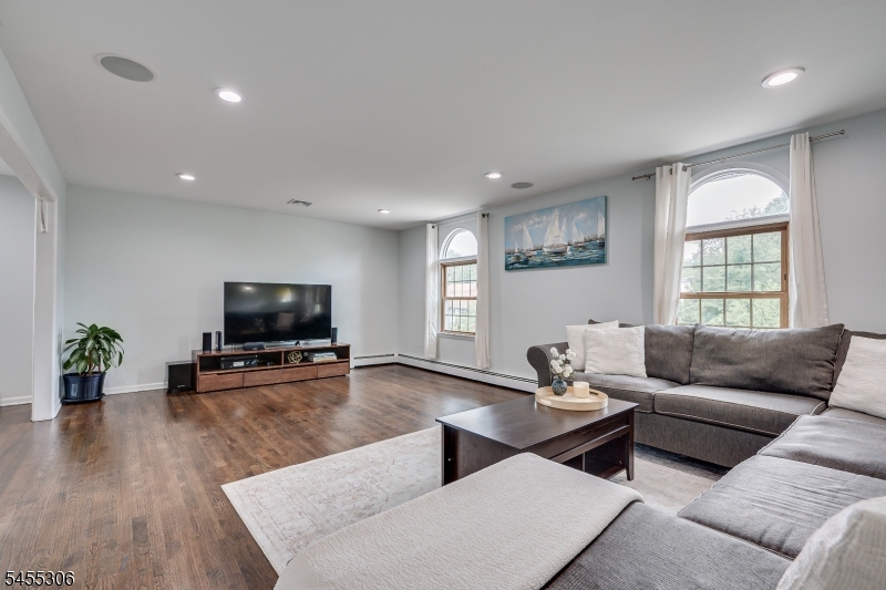 Residential in Metuchen Boro 4
