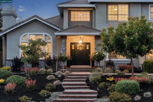 3832 Arbolado Dr, Walnut Creek, CA, 94598-5404 | Card Image