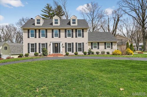 16025 Hunters Way Dr, Chesterfield, MO, 63017-5026 | Card Image