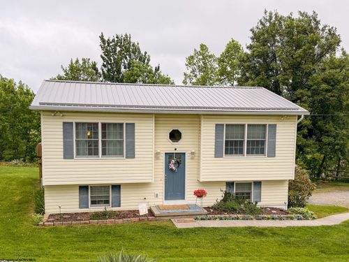 1546 Blue Horizon Dr, Morgantown, WV, 26501-2057 | Card Image