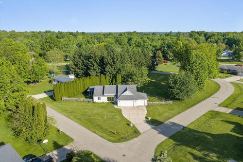 22401 Happy Dr, Cassopolis, MI, 49031-9700 | Card Image
