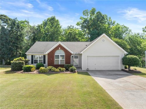 5433 Evergreen Forest Ct, Flowery Branch, GA, 30542-5736 | Card Image