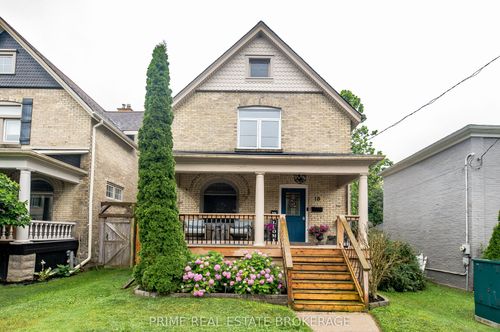 18 Victoria St, Saint Thomas, ON, N5R2E5 | Card Image
