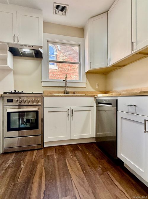 apt-2n-26 N Eckar St, Irvington, NY, 10533-1582 | Card Image