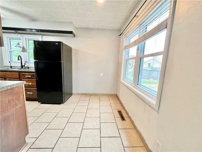 1916 N 8 Th St, House other with 3 bedrooms, 1 bathrooms and null parking in Independence KS | Image 12