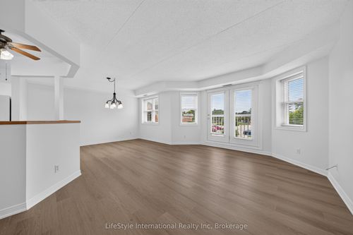 205-208 Silvercreek Pky N, Guelph, ON, N1H8H2 | Card Image