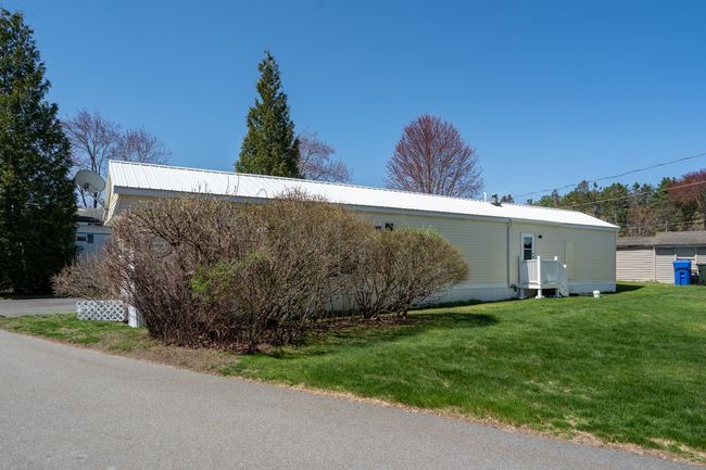3 Hunter Blvd, House other with 2 bedrooms, 1 bathrooms and null parking in Londonderry NH | Image 5