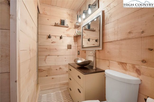 Lower level full bathroom | Image 32