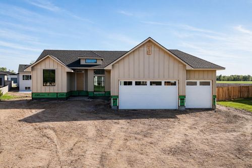 5915 N Saint Paul Ct, Wichita, KS, 67204-5397 | Card Image