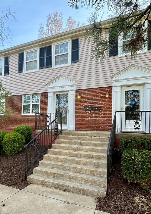 1504 Swallow Dr, Saint Louis, MO, 63144-1620 | Card Image