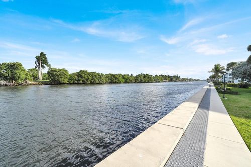 203-32 Colonial Club Dr, Boynton Beach, FL, 33435-8407 | Card Image