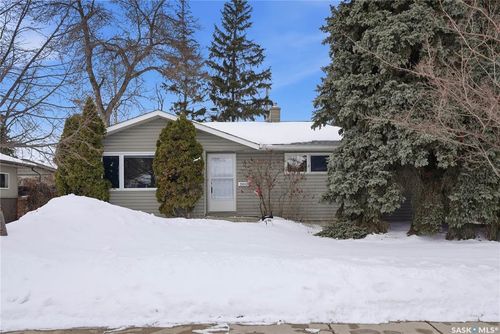 2810 Calder Avenue, Saskatoon, SK, S7J1W1 | Card Image