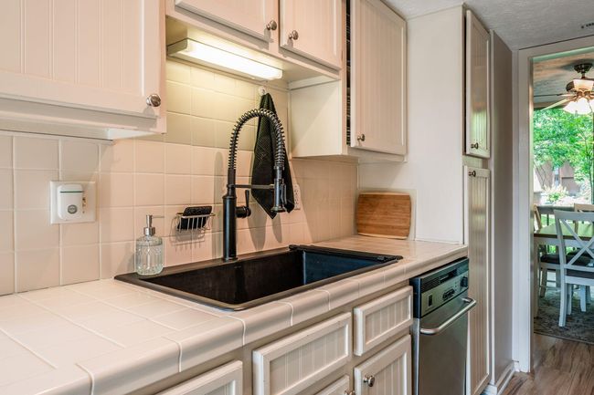 4958 Wintersong Ln, Condo with 2 bedrooms, 3 bathrooms and null parking in Westerville OH | Image 19