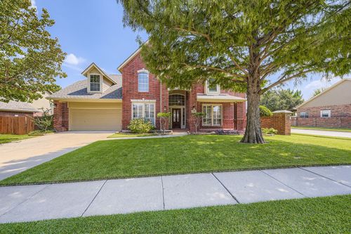 2700 Woodbury Dr, Flower Mound, TX, 75028-5121 | Card Image