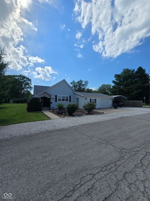 1028 N 11th St, Elwood, IN, 46036-1148 | Card Image