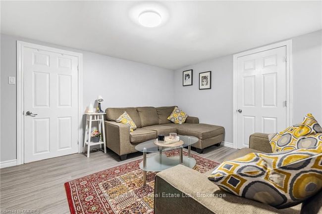 17 Huntington Ave, House other with 4 bedrooms, 2 bathrooms and 4 parking in Hamilton ON | Image 22