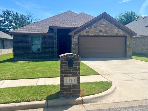 1410 Lauren Ln, Granbury, TX, 76048-2726 | Card Image