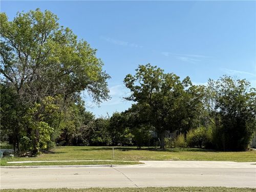 2703 S College Ave, Bryan, TX, 77801-2122 | Card Image