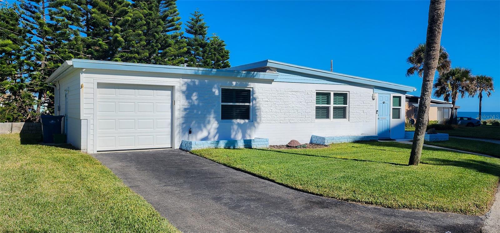 Residential in ORMOND BEACH 3