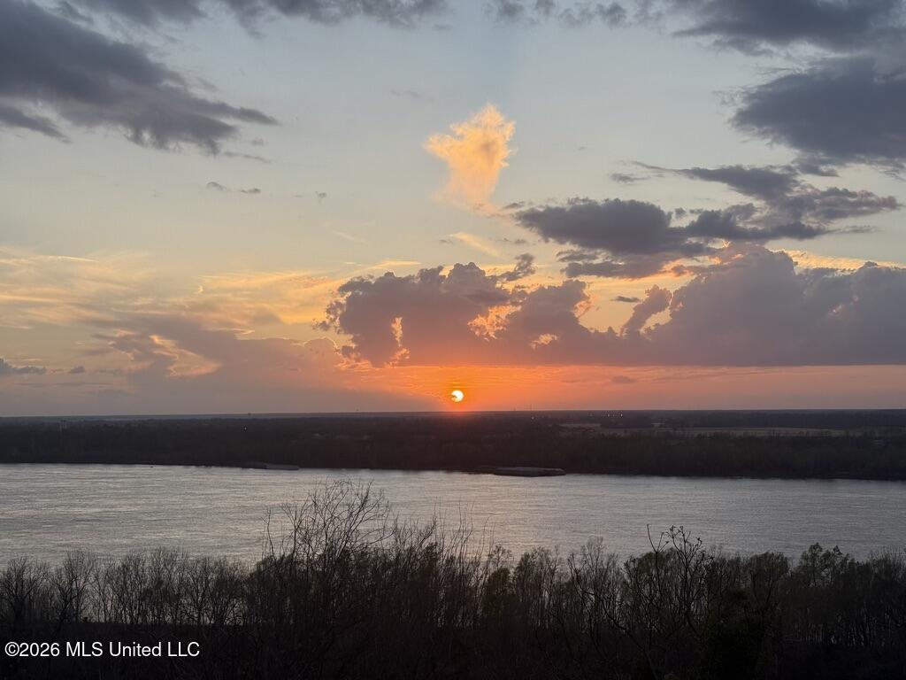 Land in Natchez 5