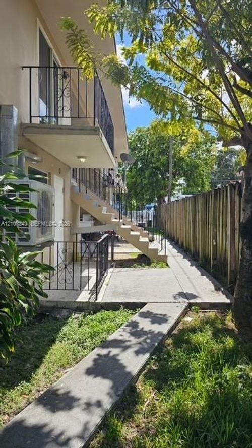 3-1793 Nw 18th Ter, Miami, FL, 33125-2337 | Card Image