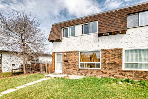 3042 Doverville Cres Se, Calgary, AB, T2B1T9 | Card Image