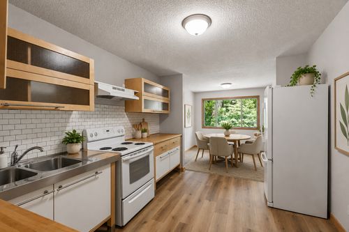 428 Pleasant Dr, Hastings, MN, 55033-1508 | Card Image