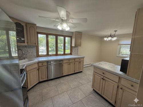 48 Eastover Dr, East Northport, NY, 11731-4331 | Card Image