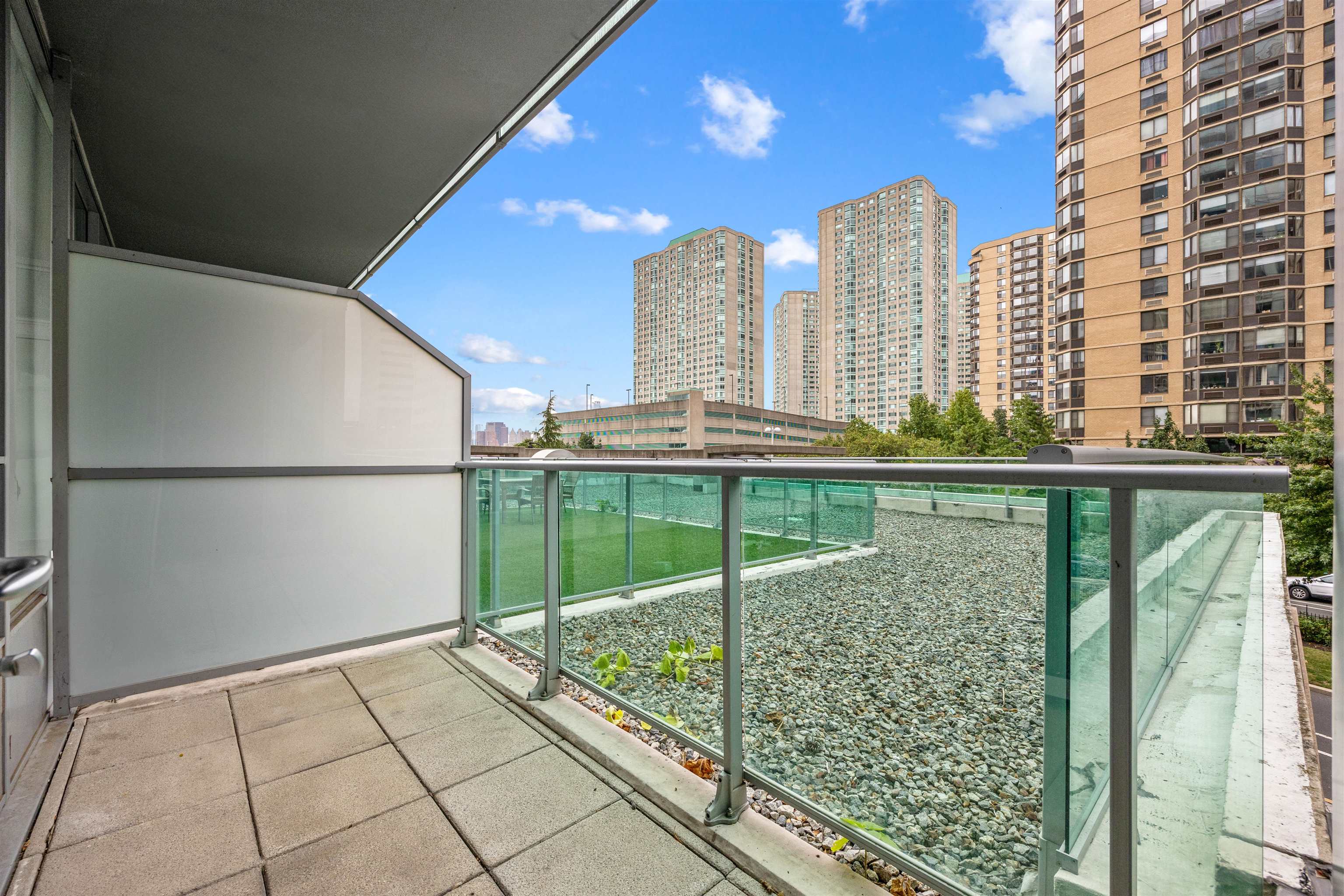 Residential in JC, Downtown 4