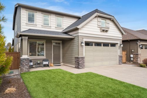 20896 Gateway Dr, Bend, OR, 97702-3676 | Card Image