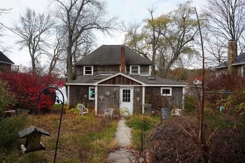 27 Taft Ave, Mendon, MA, 01756-1206 | Card Image