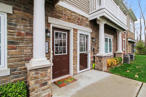 5610 Arbor Chase Dr, Ann Arbor, MI, 48103-3527 | Card Image
