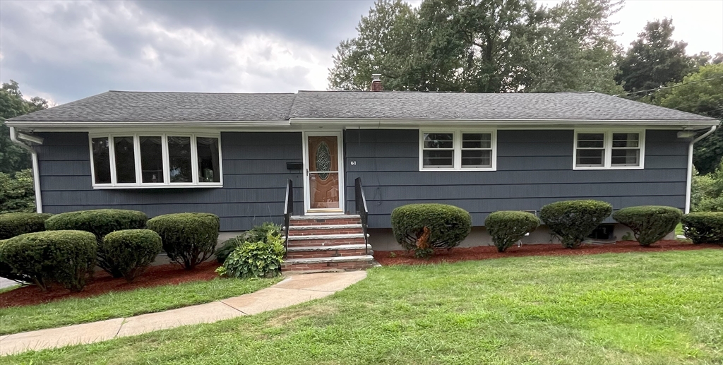Hovey St, Lowell, MA 01852