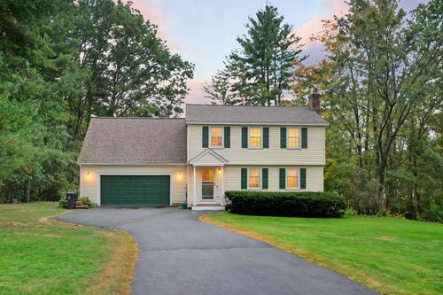17 Severance Dr, Londonderry, NH, 03053-3119 | Card Image