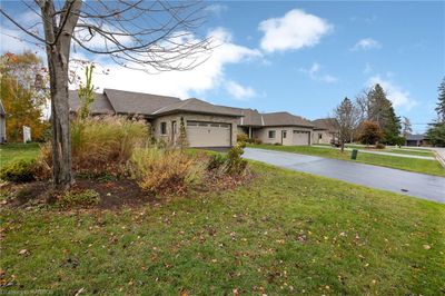 20 Fairway Ave, House other with 3 bedrooms, 3 bathrooms and 5 parking in Meaford ON | Image 2