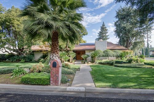 5348 N Briarwood Ave, Fresno, CA, 93711-2702 | Card Image