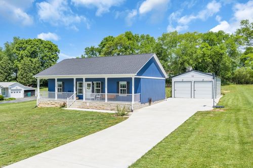 70 Crestview Dr, Winchester, TN, 37398-2566 | Card Image