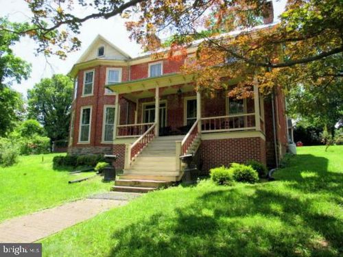 491 W Washington St, HARPERS FERRY, WV, 25425-6505 | Card Image