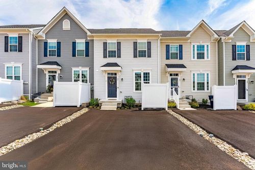 84 Hunters Dr, GILBERTSVILLE, PA, 19525-6601 | Card Image