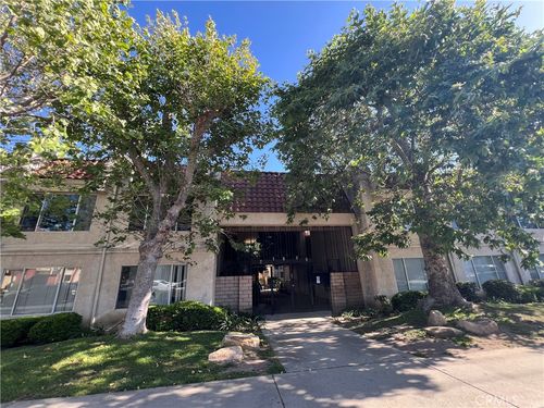 19-21000 Parthenia St, Canoga Park, CA, 91304-2011 | Card Image